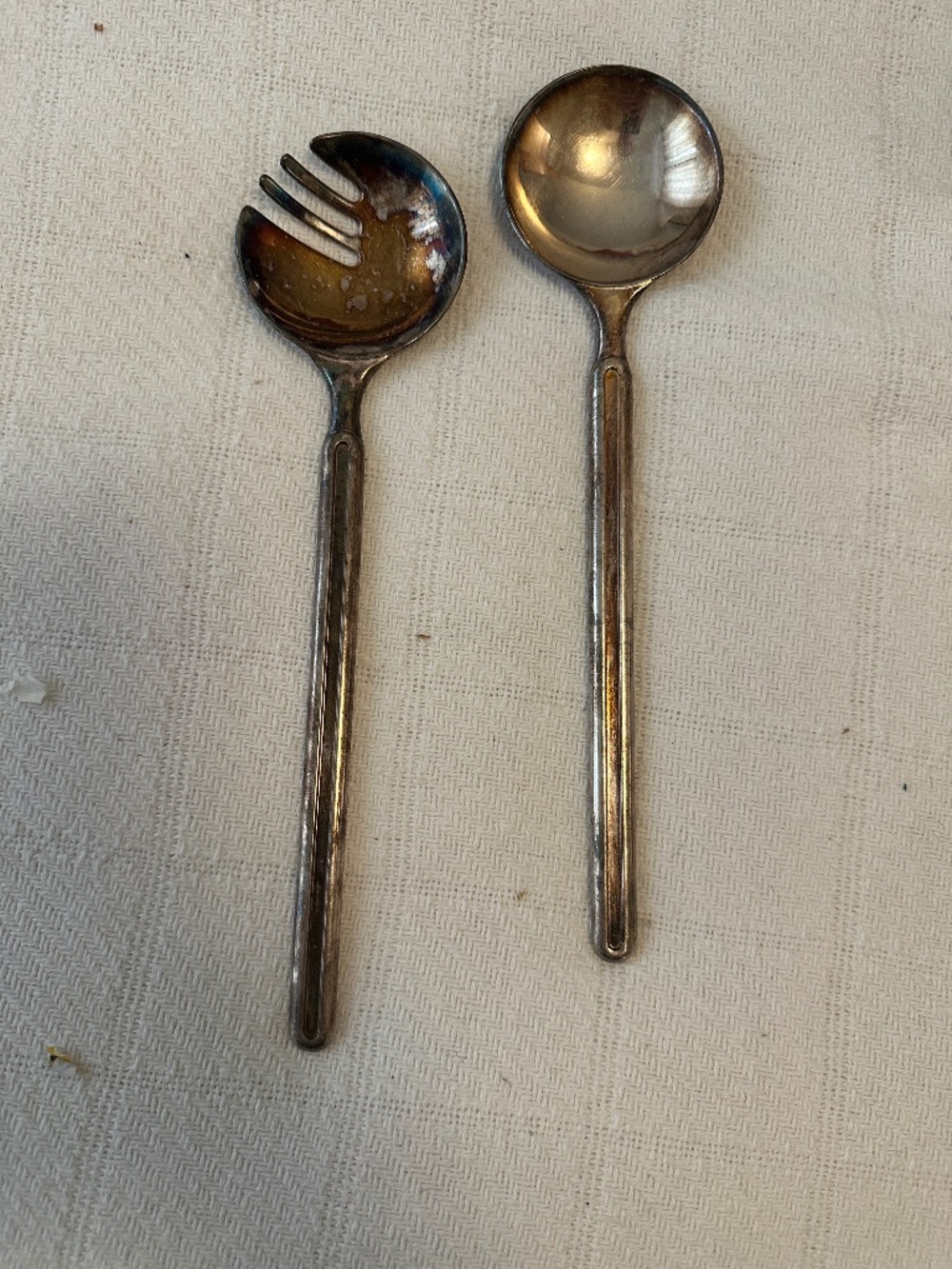 Vintage Modern silver plated zinc salad tongs, by A.E.P. Zinc Italy